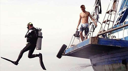 PADI Discover Scuba Diving film crew jump