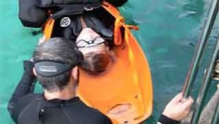 Rescue Diver course bringing non responsive diver to the boat